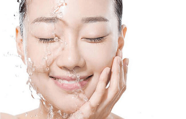 Một làn da đẹp là một làn da sạch, luôn đủ nước và độ ẩm