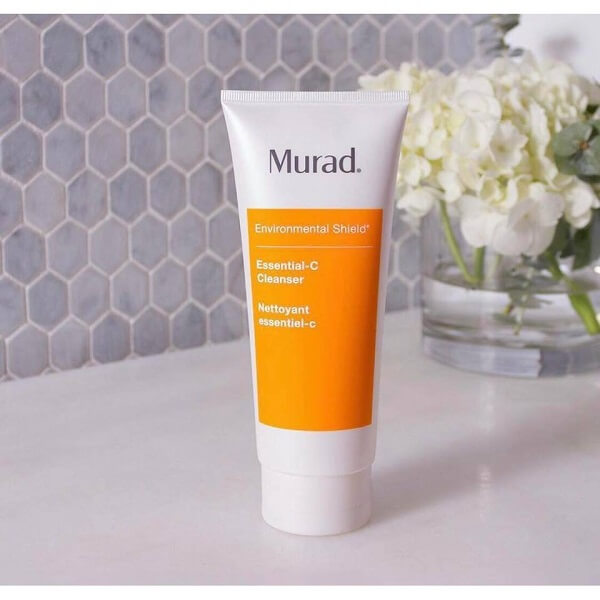 Murad Essential C Cleanser chứa nhiều thành phần giúp bạn thư giãn, tươi tỉnh
