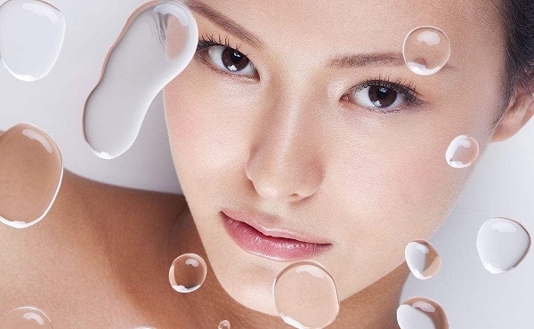Khi da được cấp đủ độ ẩm sẽ trở nên căng bóng Khi da được cấp đủ độ ẩm sẽ trở nên căng bóng