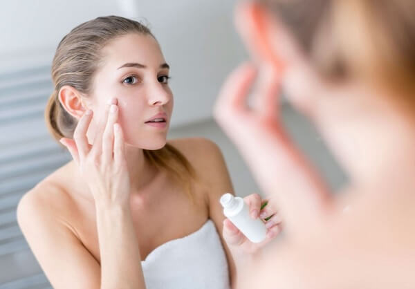 Sau Peel da cực kì nhạy cảm với ánh nắng nên bạn cần phải bảo vệ da kỹ càng